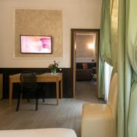 Семейный (Junior Suite - Via Leonina 11) отеля Duca d'Alba Hotel - Chateaux & Hotels Collection, Рим