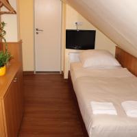 Двухместный (Небольшой двухместный номер с 1 кроватью) отеля Altan Hotel, Гамбург