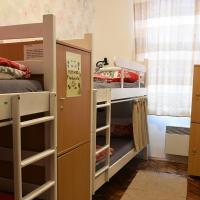 Номер (Кровать в общем номере с 4 кроватями) хостела Hedonist Hostel, Белград