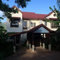 Апартаменты (Мезонет с 3 спальнями и собственным бассейном) апартаментов Eden Island Luxury Accommodation, Эден