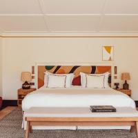 Двухместный (Двухместный люкс «Престиж» с 1 кроватью или 2 отдельными кроватями) отеля Benkiraϊ Hotel, Сен-Тропе