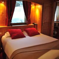 Двухместный (Двухместный номер Делюкс с 1 кроватью или 2 отдельными кроватями) отеля Hôtel Le Jeu de Paume, Шамони-Мон-Блан