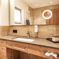 Сьюит (Люкс) отеля Hotel Berghof, Майрхофен