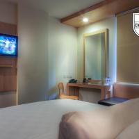 Двухместный (Двухместный номер Делюкс с 1 кроватью) отеля M Hotel, Джакарта