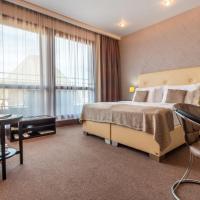 Двухместный (Двухместный номер Делюкс с 1 кроватью и видом на замок) отеля Danubia Gate, Братислава