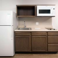Двухместный (Queen Room  with Roll-In Shower - Disability Access/Non-Smoking) отеля Woodspring Suites Orlando International Drive, Орландо