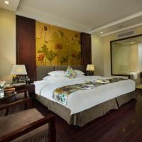Сьюит (Полулюкс с балконом) отеля Golden Silk Boutique Hotel, Ханой