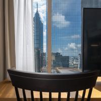 Сьюит (Skyline Club Level Accessible King Suite) отеля The Windsor Suites Philadelphia, Филадельфия