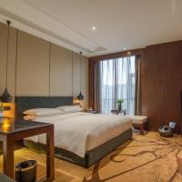 Двухместный (Central Garden View King Room) апарт-отеля Yant Meiya International ApartHotel, Яньтай