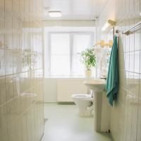 Двухместный (Двухместный номер с 2 отдельными кроватями и собственной ванной комнатой) хостела 16eur - Old Town Munkenhof, Таллин