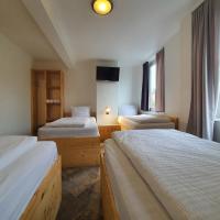 Четырехместный (Четырехместный номер с собственной ванной комнатой) отеля Ambiente by Next Inn, Гамбург