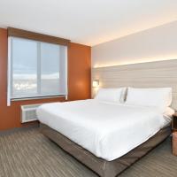 Двухместный (Queen Room with Tub - Disability Access/ Non-Smoking) отеля Holiday Inn Express Staten Island West, an IHG Hotel, Нью-Йорк