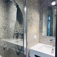 Двухместный (Стандартный двухместный номер с 2 отдельными кроватями) хостела Adveniat Paris, Париж