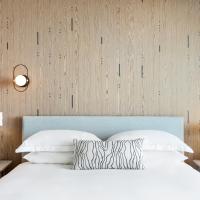 Двухместный (Номер с кроватью размера "king-size" и видом на город) отеля Kimpton - Hotel Palomar South Beach, an IHG Hotel, Майами-Бич