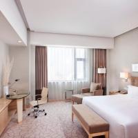 Двухместный (King Bed Premier Room-Non Smoking) отеля Holiday Inn Beijing Deshengmen, Пекин