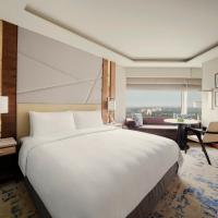 Двухместный (Horizon Deluxe King Room - 10% Discount on Food and Soft Beverages , Laundry) отеля Shangri-La's - Eros Hotel, New Delhi, Нью-Дели