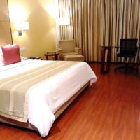 Двухместный (Superior Double or Twin Room with early check in at 10:30AM and late check out at 3PM, upgrade to next category (subject to avl)) отеля Park Inn Gurgaon, Гургаон