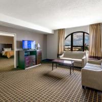 Сьюит (Suite with Two Queen Beds - Accessible/Non-Smoking) отеля Clarion Inn & Suites Miami International Airport, Майами
