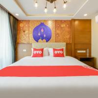 Двухместный (Улучшенный двухместный номер с 1 кроватью) отеля OYO 458 Nakorn Siam Boutique, Паттайя