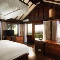 Двухместный (Вилла Eagle Делюкс с балконом и видом на горы) отеля Yalong Bay Earthly Paradise Birds Nest Resort, Санья