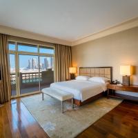 Сьюит (Люкс Al Mirqab) отеля Grand Hyatt Doha Hotel & Villas, Доха