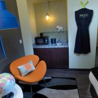 Четырехместный (Номер с 2 кроватями размера «queen-size» и душем – Подходит для гостей с ограниченными физическими возможностями) отеля Acme Hotel Company Chicago, Чикаго