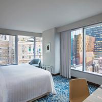 Двухместный (Угловой номер Делюкс с кроватью размера "king-size") отеля InterContinental New York Times Square, an IHG Hotel, Нью-Йорк