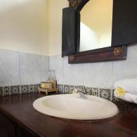 Двухместный (Двухместный номер Делюкс с 1 кроватью или 2 отдельными кроватями) гостевого дома Nick's Hidden Cottages, Убуд