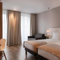 Трехместный (Трехместный номер «Премиум») отеля Hotel Magenta 38 by Happyculture, Париж