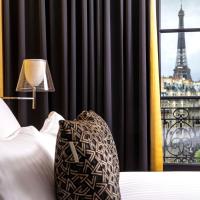 Четырехместный (Люкс с видом на Эйфелеву башню) отеля First Hotel Paris Tour Eiffel, Париж