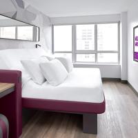 Двухместный (Номер "Премиум" с кроватью размера "king-size" и видом) отеля YOTEL Washington DC, Вашингтон