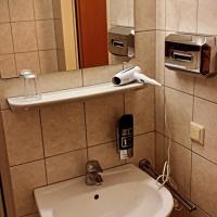 Трехместный (Трехместный номер с собственной ванной комнатой) отеля Hotel City Residence, Вена