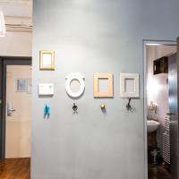 Номер (Кровать в общем номере с 4 кроватями) отеля Miss Sophie's, Прага