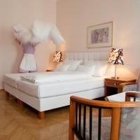 Двухместный (Улучшенный двухместный номер с 1 кроватью) отеля Hotel Schwalbe, Вена