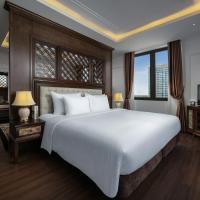 Семейный (Семейный полулюкс) отеля The Q Boutique Hotel, Ханой