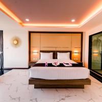 Сьюит (Люкс) отеля The Proud Hotel Pattaya, Паттайя