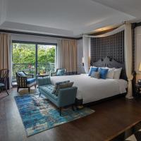 Сьюит (King Suite with Balcony - Free 1 Cocktail) отеля Aira Boutique Hanoi Hotel & Spa, Ханой