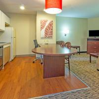 Сьюит (Queen Suite with Roll-In Shower and Sofabed - Accessible/Non Smoking) отеля MainStay Suites Orlando Altamonte Springs, Орландо