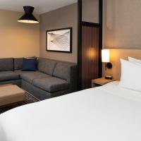 Трехместный (Specialty Corner King Room) отеля Hyatt Place Chicago Wicker Park - BRAND NEW, Чикаго