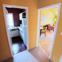 Апартаменты (Улучшенные апартаменты с 1 спальней, балконом и видом на море) апартаментов Sipa Apartments, Дубровник