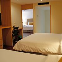 Сьюит (Полулюкс) отеля Hotel Riazor Aeropuerto, Мехико