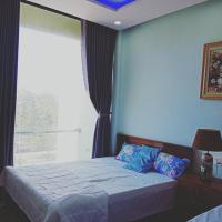 Двухместный (Двухместный номер с 1 кроватью и балконом) отеля Khách sạn Nghinh Phong Beach Tuy Hòa, Туихоа