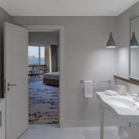 Сьюит (Смежный семейный люкс, вид на сад или бассейн) курортного отеля Rixos Bab Al Bahr - Ultra All Inclusive, Рас-эль-Хайма