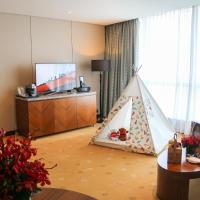 Двухместный (Playcation Package - InterContinental Club Room) отеля InterContinental Hanoi Landmark72, Ханой