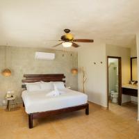 Двухместный (Номер «Премиум» с кроватью размера «king-size» и видом на океан) отеля Petit Lafitte Ocean Front, Плая-дель-Кармен