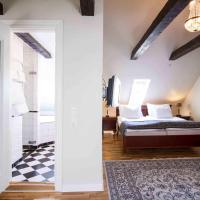 Сьюит (Мини-люкс) отеля Mayfair Hotel Tunneln, Мальме