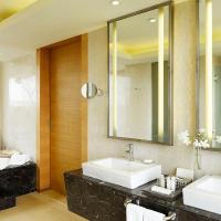 Сьюит (Hyatt Suite - 25% Discount on Spa, Food & Beverages) отеля Hyatt Hyderabad Gachibowli, Хайдарабад