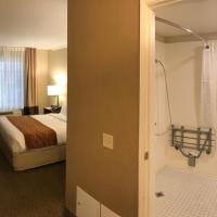 Двухместный (Стандартный номер с 1 кроватью размера «queen-size», безбарьерной душевой и видом на внутренний двор) отеля Comfort Inn Santa Monica - West Los Angeles, Лос-Анджелес