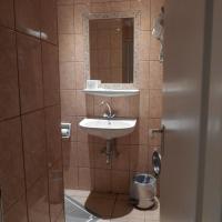 Трехместный (Трехместный номер) отеля Hotel Byron, Афины