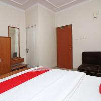 Трехместный (Трехместный номер Делюкс) отеля OYO 29941 Hotel Hukum Palace, Нью-Дели
